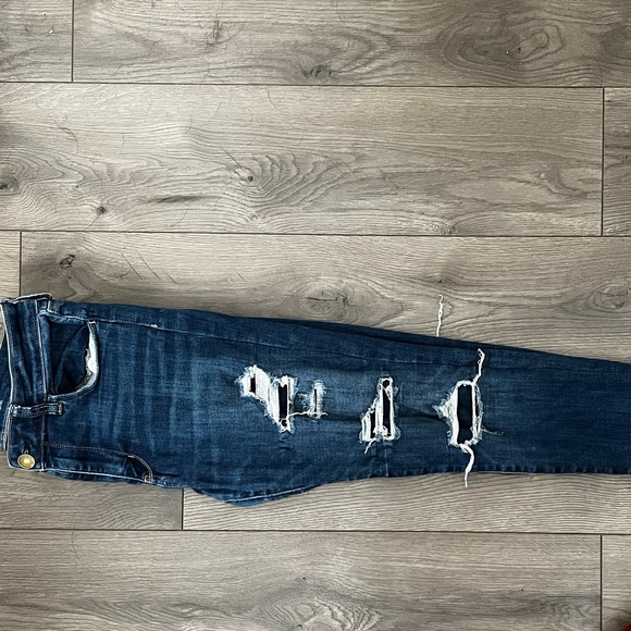 High rise American Eagle Jeans - Picture 2 of 3